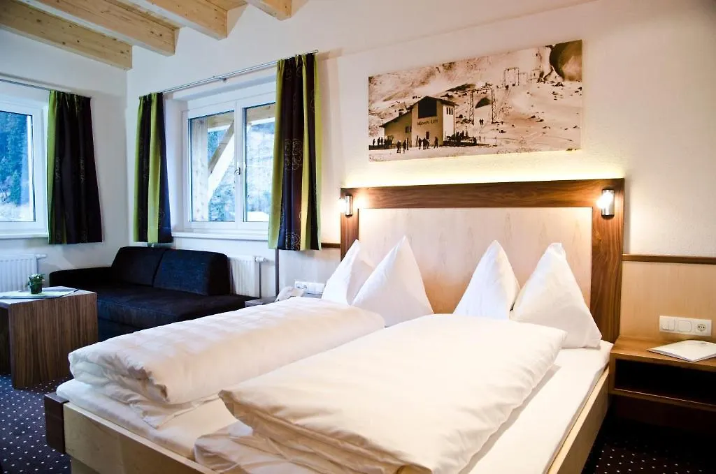 Hotel Tannenhof Ischgl 3*,